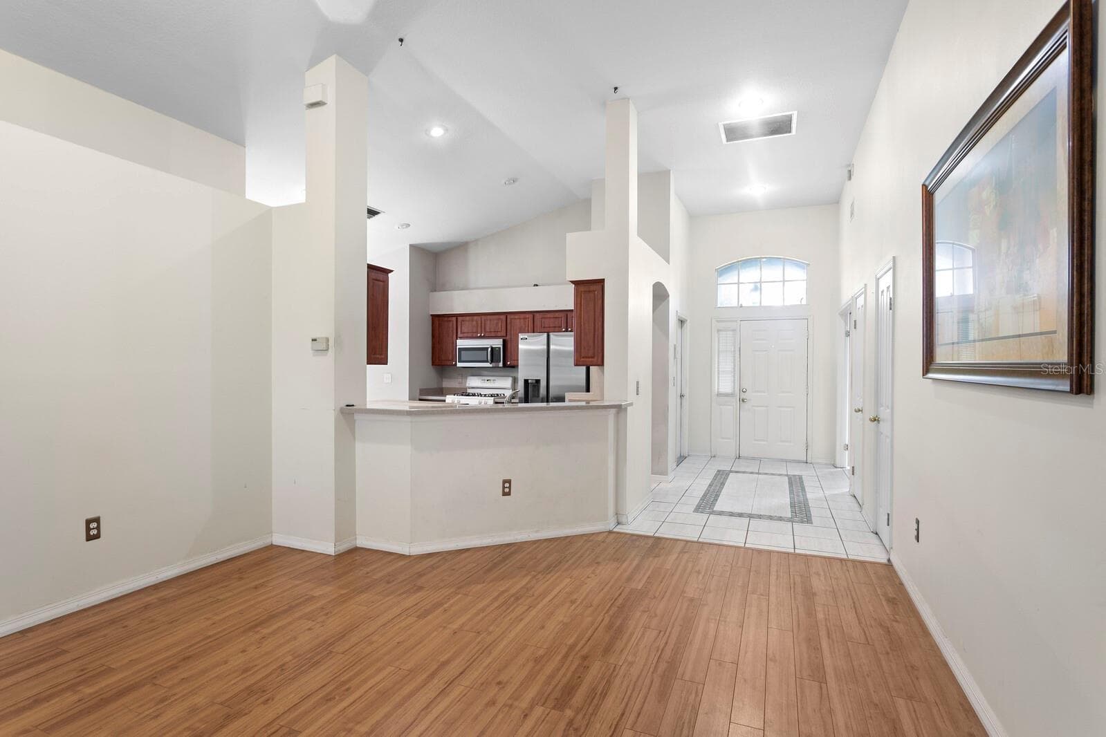 Single Family Residence at 10420 SPRINGROSE DR, TAMPA, photo 9 of 30