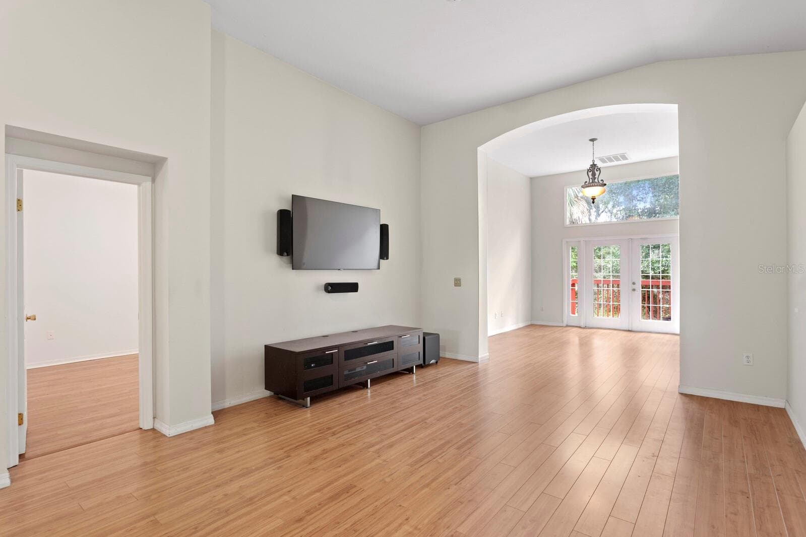 Single Family Residence at 10420 SPRINGROSE DR, TAMPA, photo 10 of 30