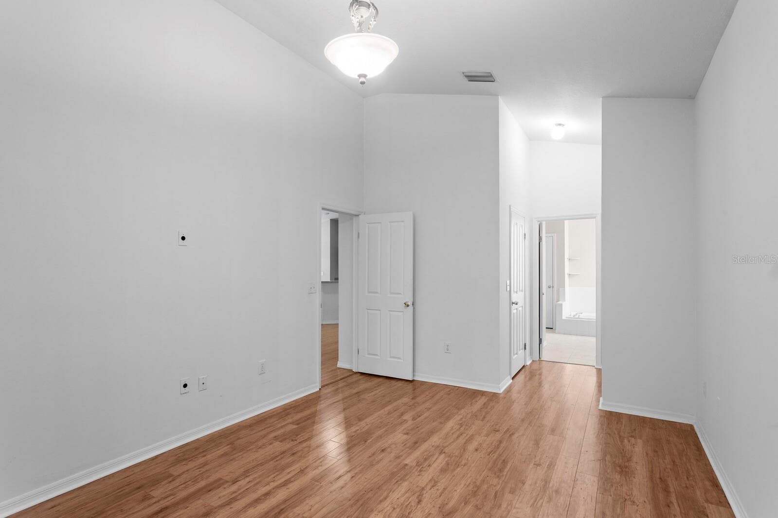Single Family Residence at 10420 SPRINGROSE DR, TAMPA, photo 14 of 30