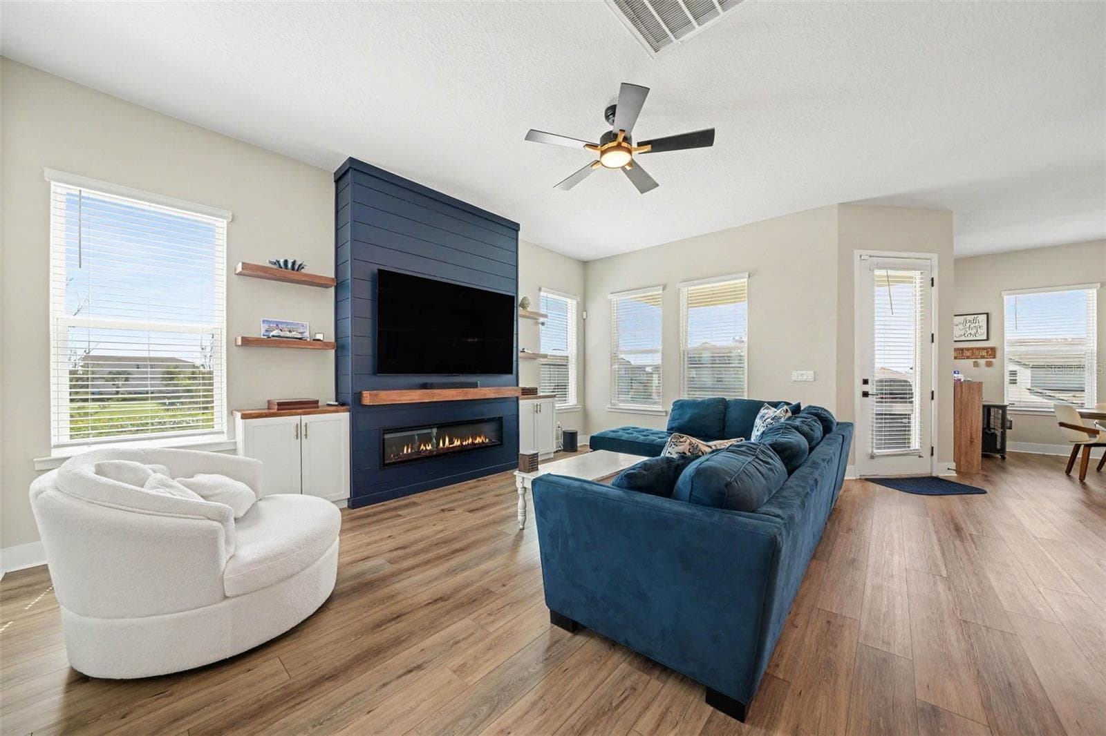 Single Family Residence at 16260 SILVER GROVE BLVD, WINTER GARDEN, photo 6 of 51