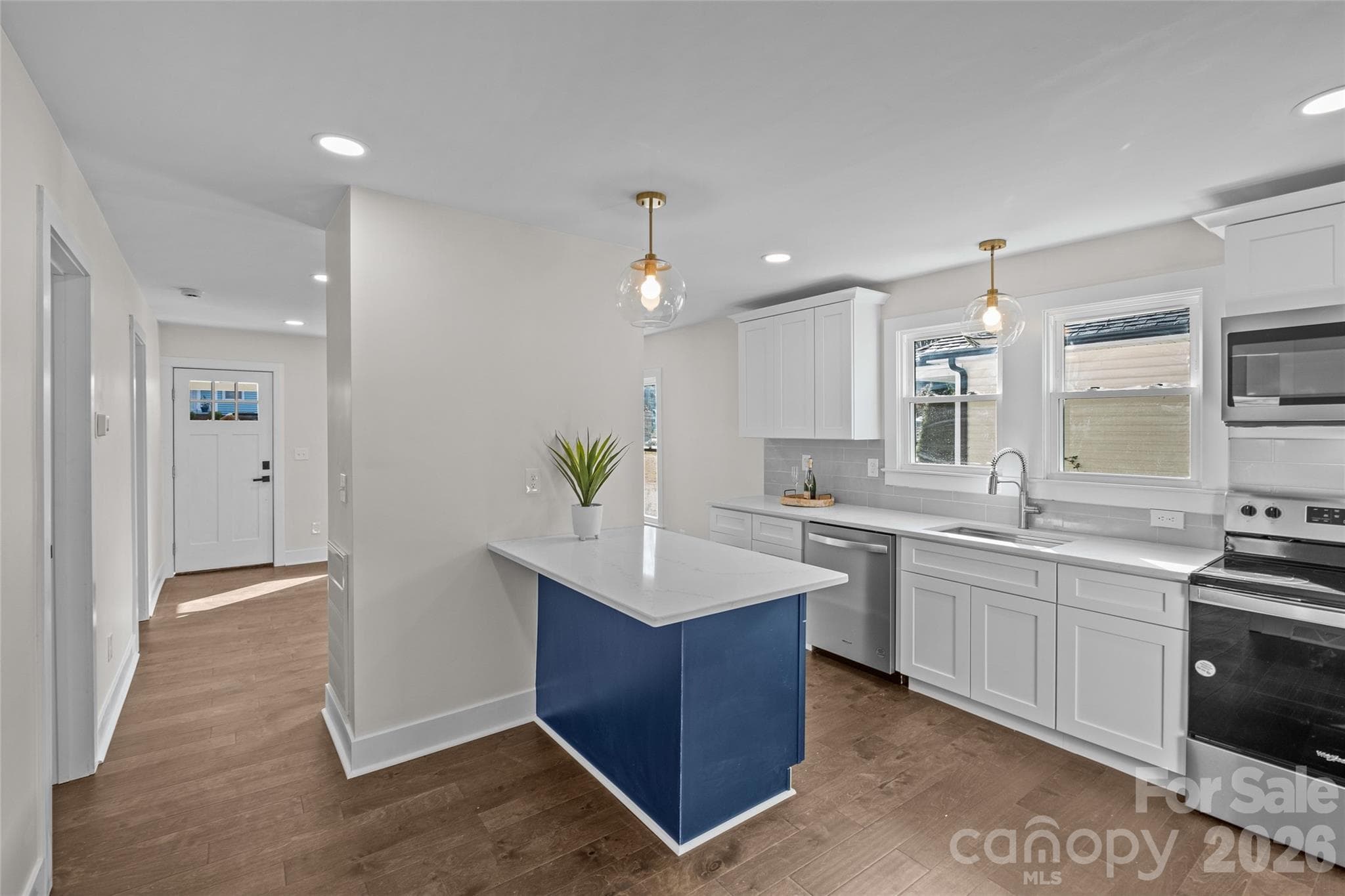 Single Family Residence at 691 Gibson Drive NW, Concord, photo 15 of 29