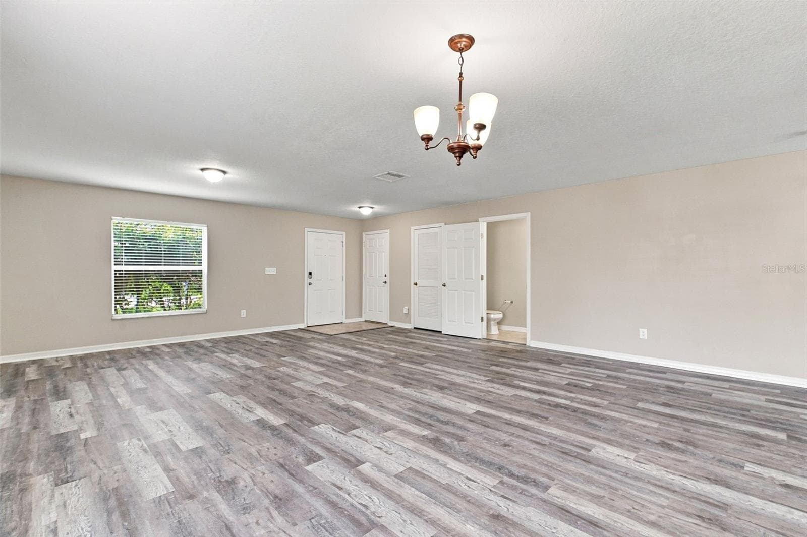 Single Family Residence at 5123 CELLO WOOD LN, WESLEY CHAPEL, photo 9 of 42
