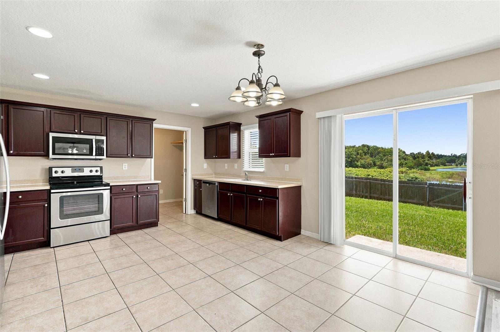 Single Family Residence at 5123 CELLO WOOD LN, WESLEY CHAPEL, photo 17 of 42