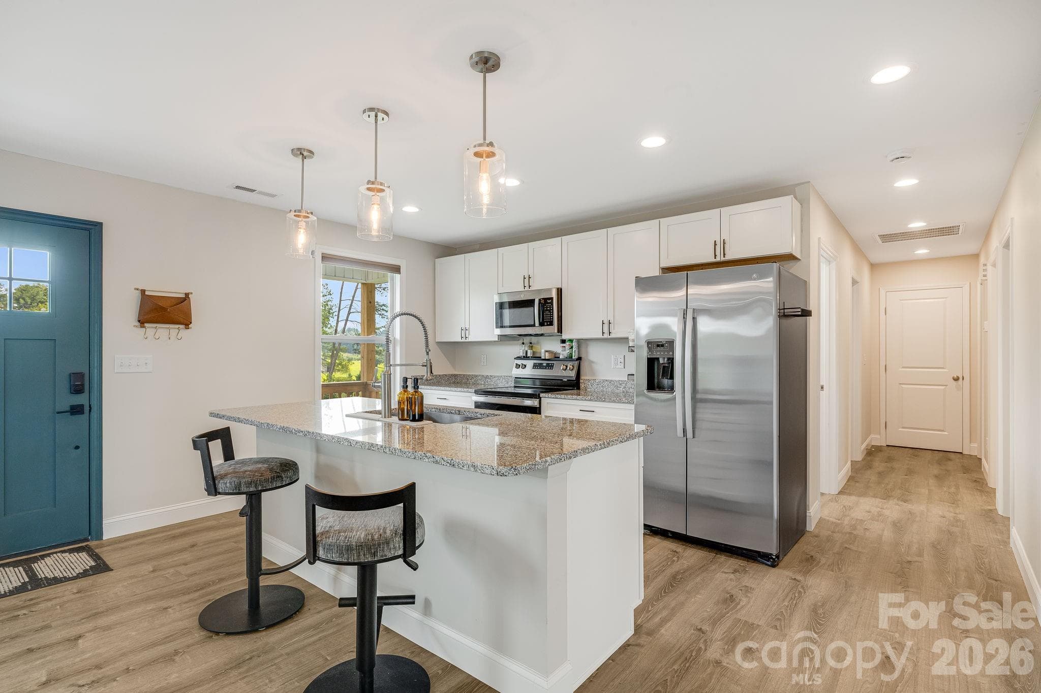 Single Family Residence at 398 Point Hope Lane, Hendersonville, photo 9 of 38