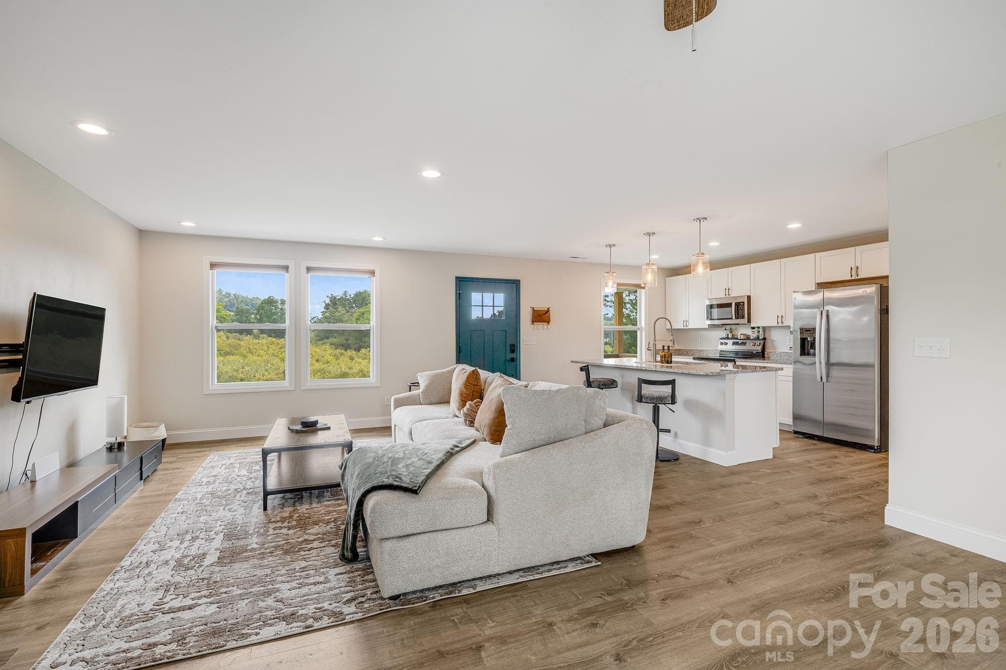 Single Family Residence at 398 Point Hope Lane, Hendersonville, photo 13 of 38