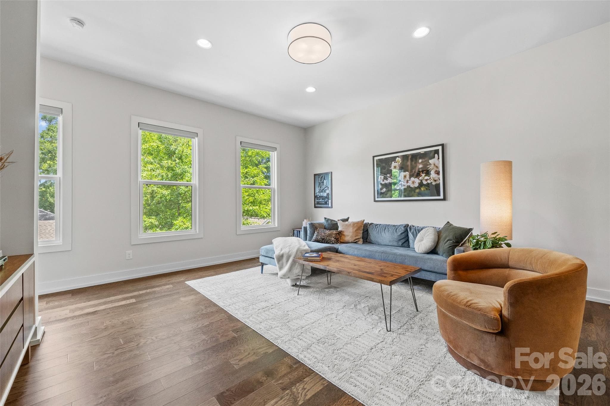 10-ft ceilings on main level - 4017 Plaza Row Court, Charlotte