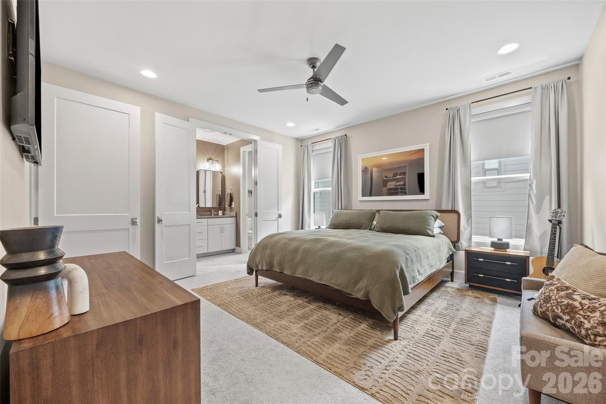 Spacious primary suite - 4017 Plaza Row Court, Charlotte