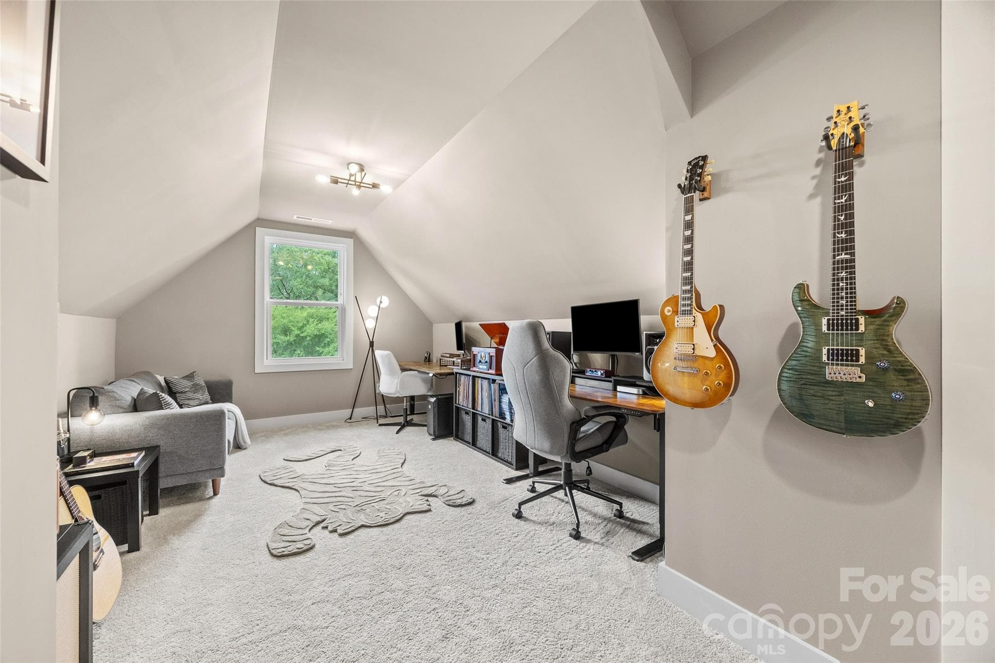 Flexible fourth-floor loft + bonus space or bedroom - 4017 Plaza Row Court, Charlotte