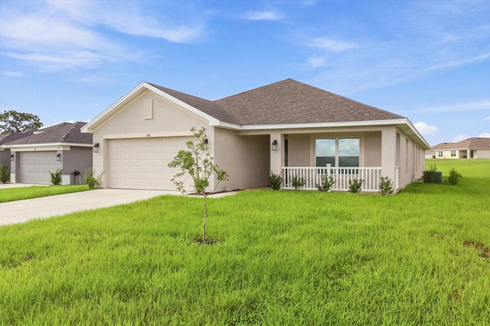 336 W REXFORD DR