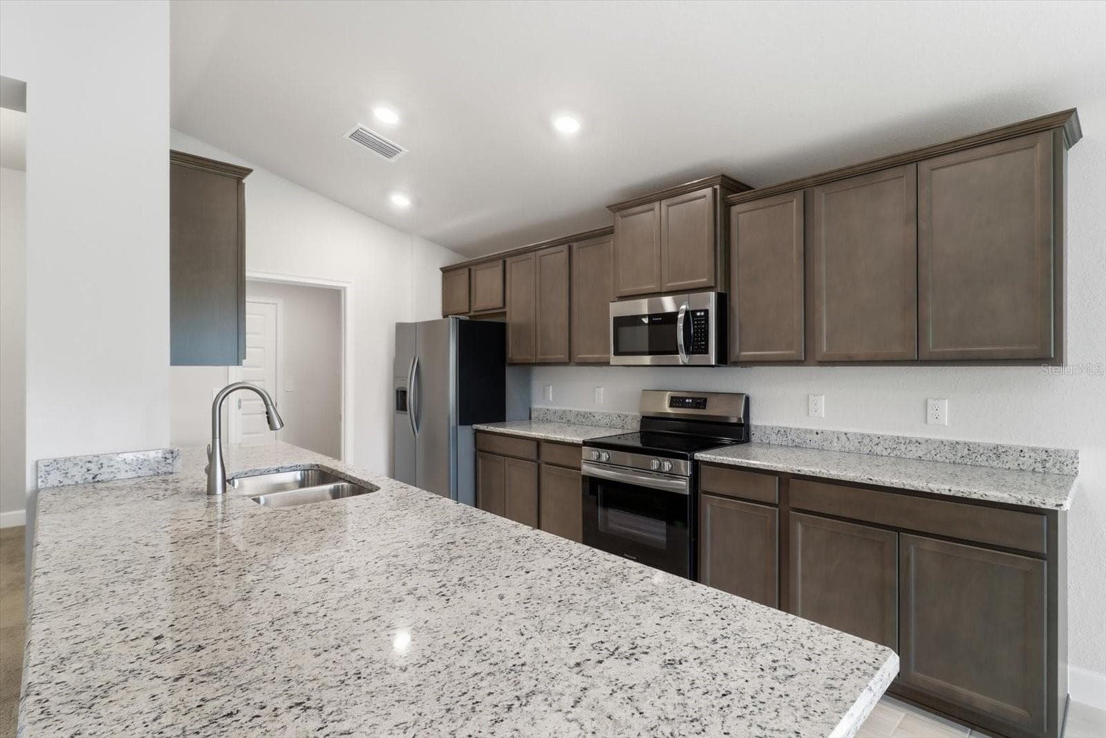 Single Family Residence at 336 W REXFORD DR, BEVERLY HILLS, photo 8 of 53