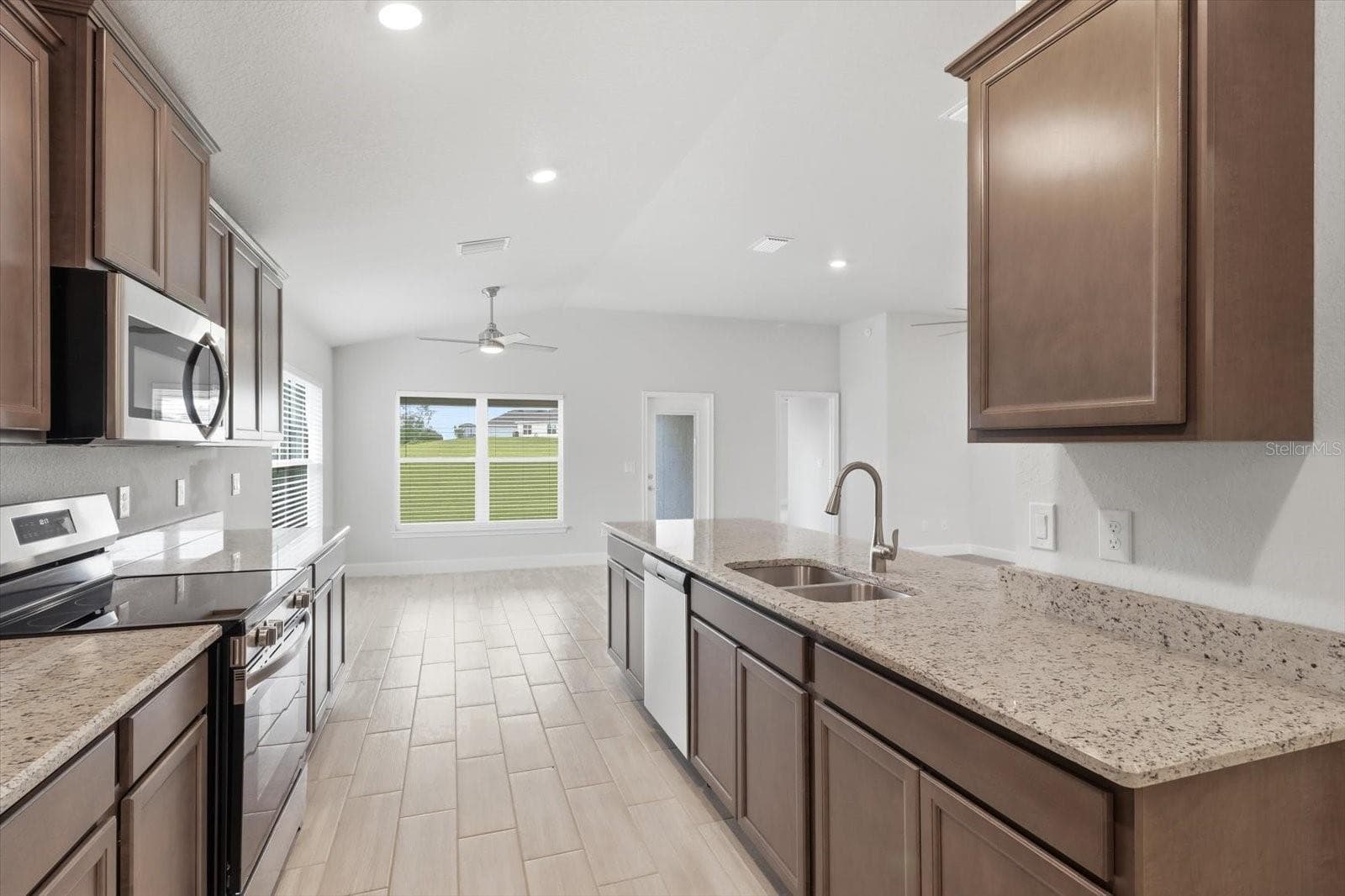 Single Family Residence at 336 W REXFORD DR, BEVERLY HILLS, photo 12 of 53