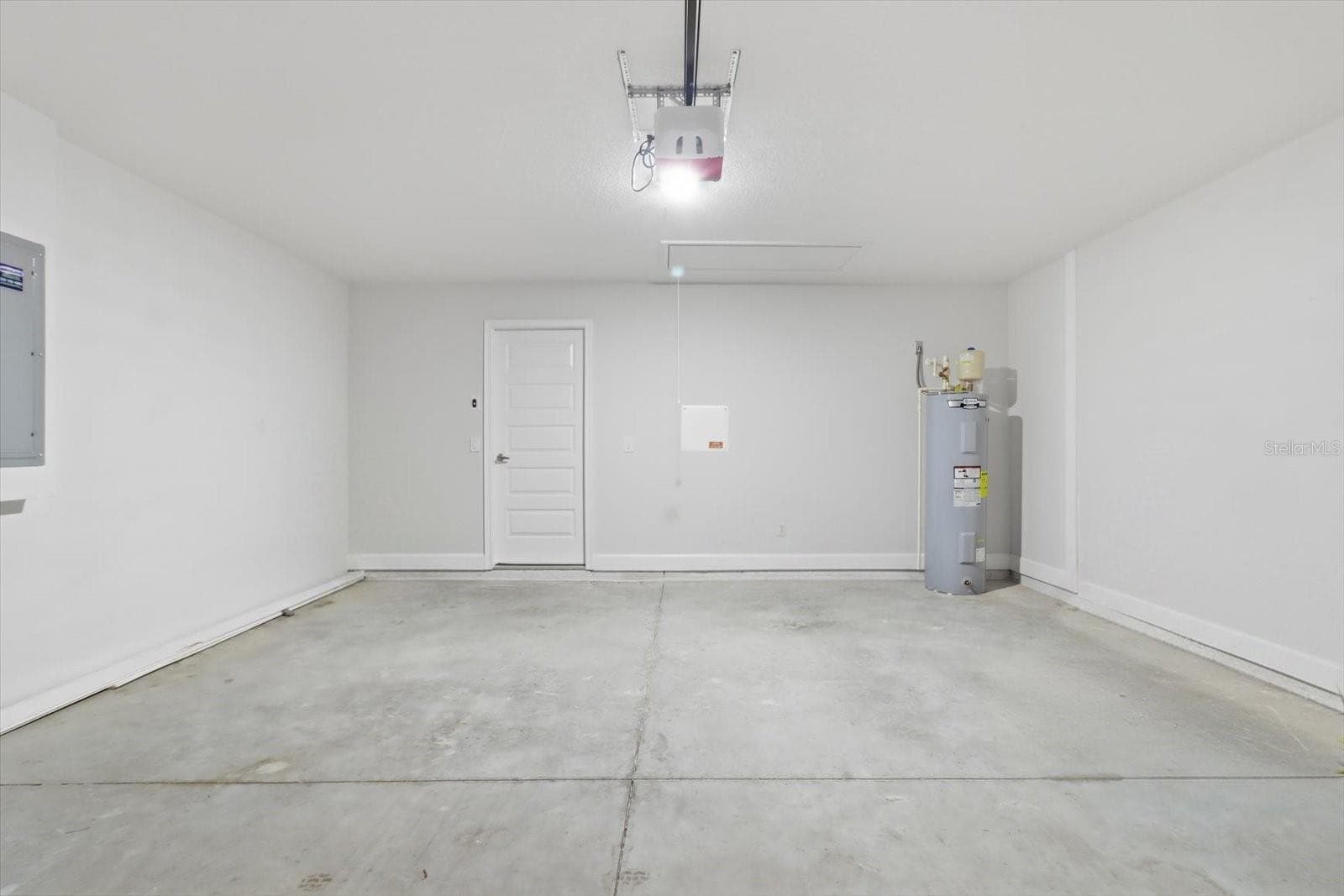 Single Family Residence at 336 W REXFORD DR, BEVERLY HILLS, photo 38 of 53