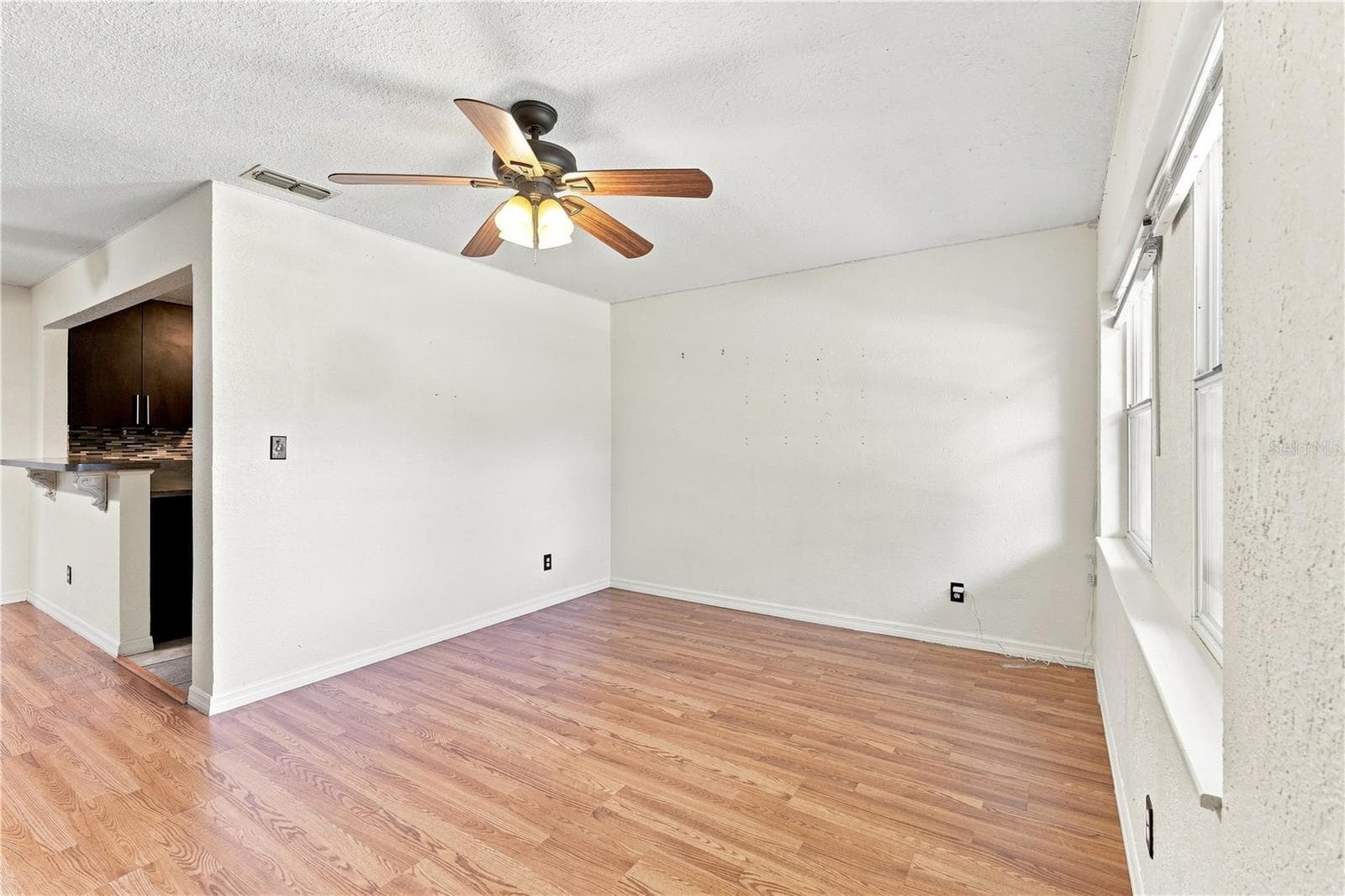 Single Family Residence at 3410 CALUMET DR, ORLANDO, photo 2 of 31