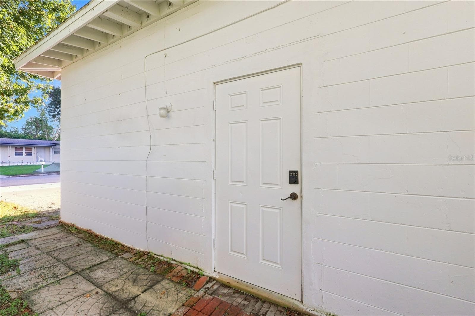 secondary space exterior entrance - 3410 CALUMET DR, ORLANDO