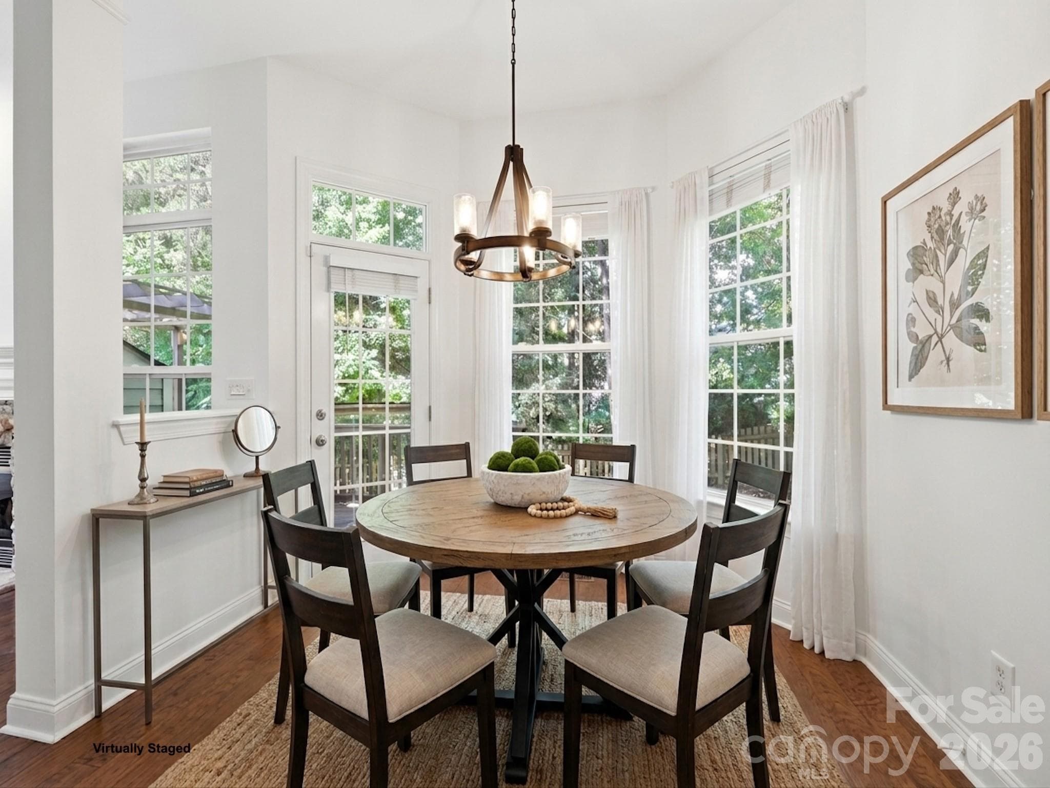 Cozy breakfast dinning area! - 6832 Charter Hills Road, Charlotte