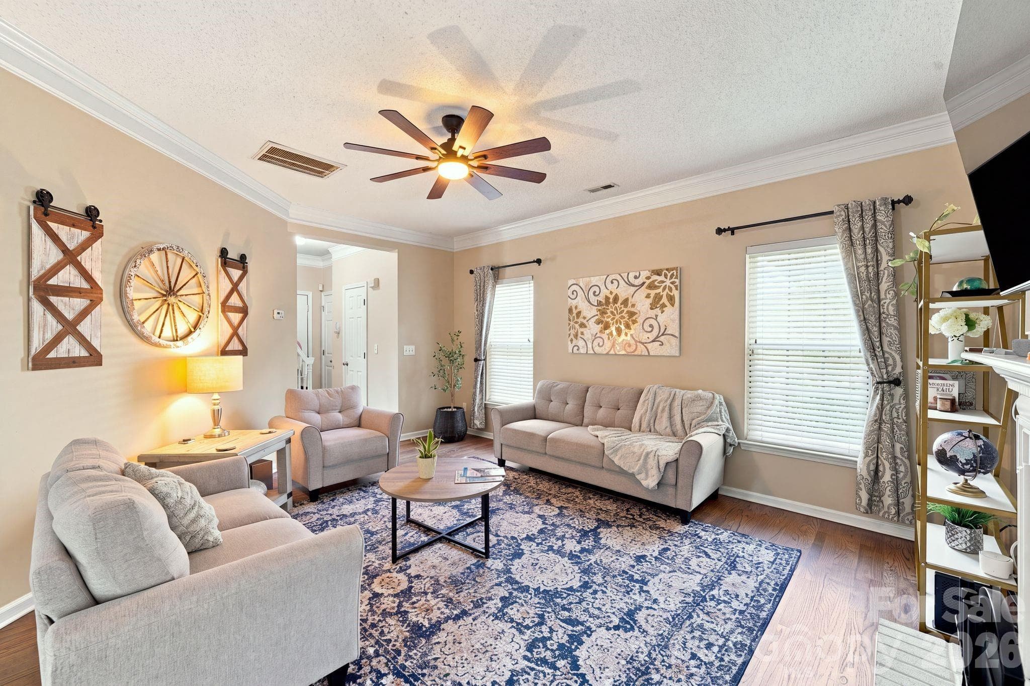 Single Family Residence at 104 Oak Grove Court, Fort Mill, photo 9 of 48