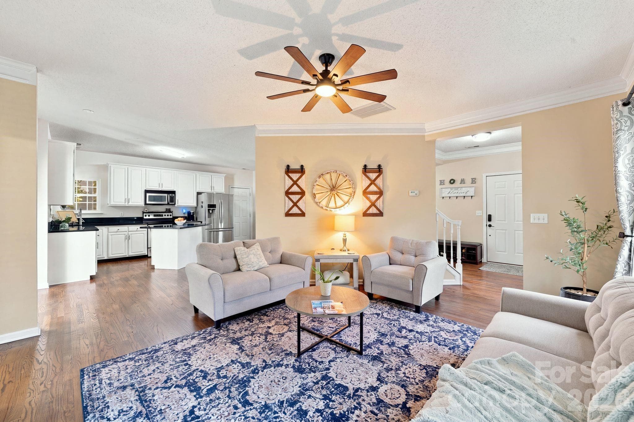 Single Family Residence at 104 Oak Grove Court, Fort Mill, photo 10 of 48