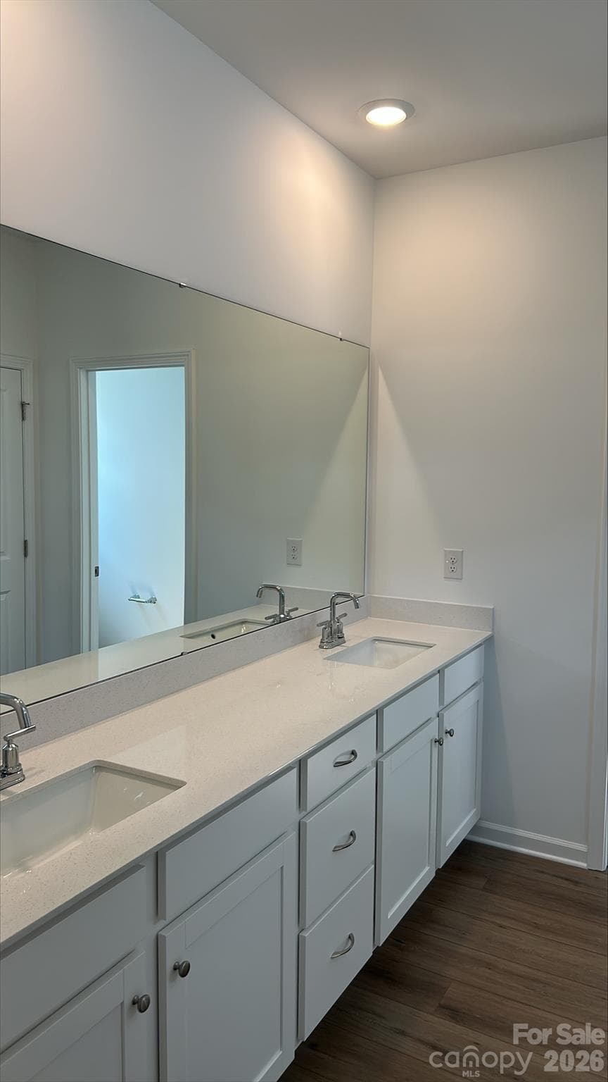 Single Family Residence at 1528 Swallow Tail Drive, Belmont, photo 3 of 9