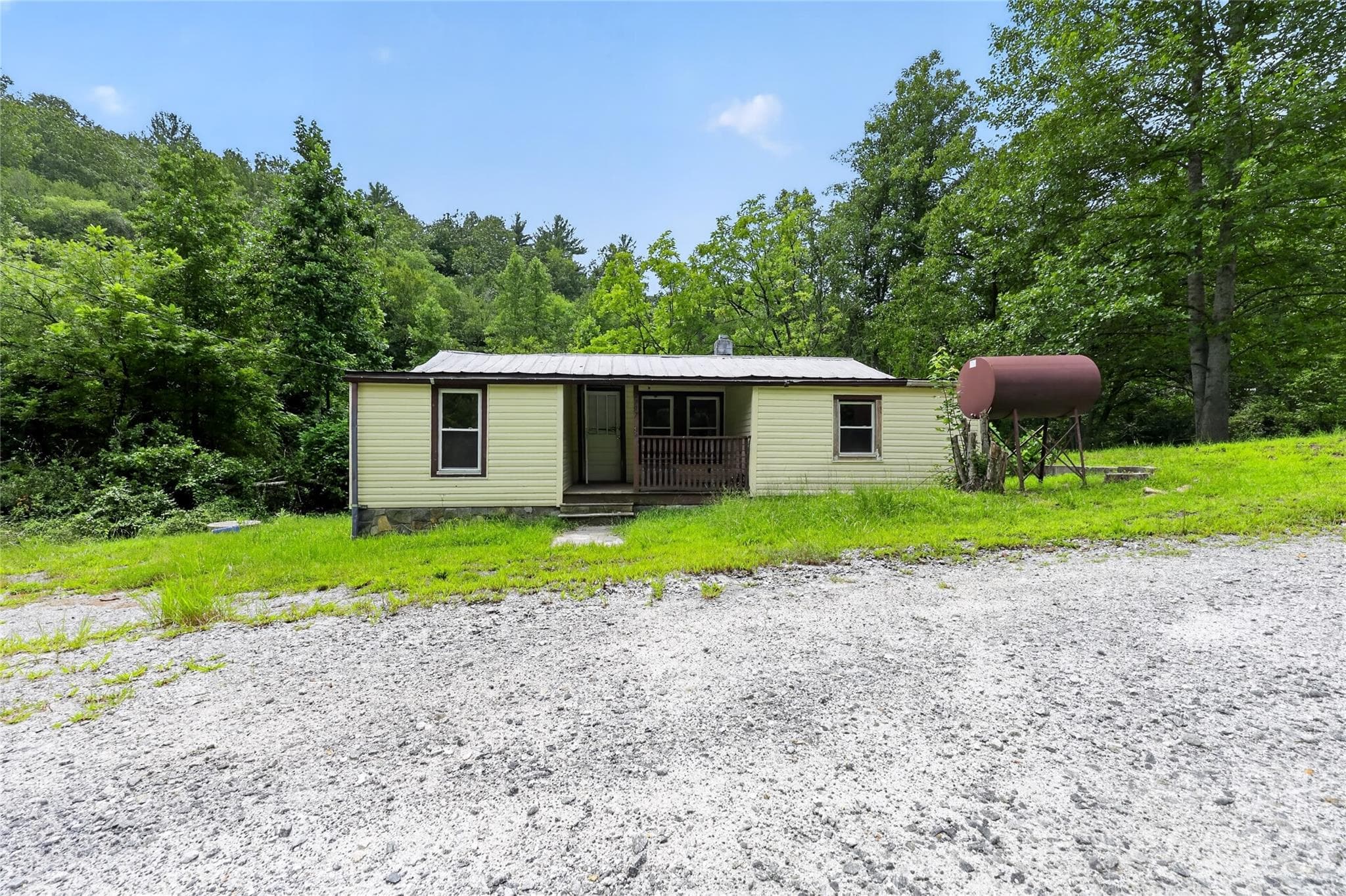 Single Family Residence at 2797 HT Road, Lenoir, photo 2 of 26