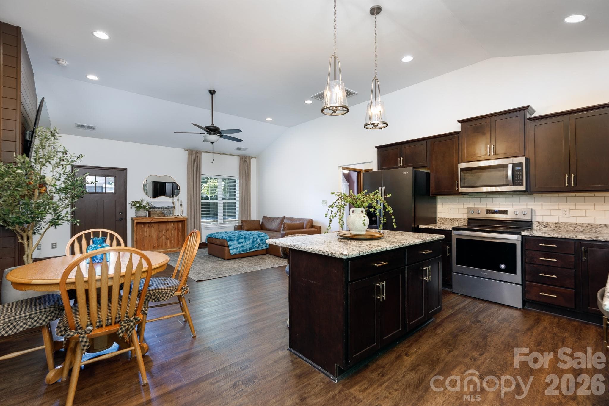 Single Family Residence at 119 Fairmont Street, Clover, photo 14 of 31