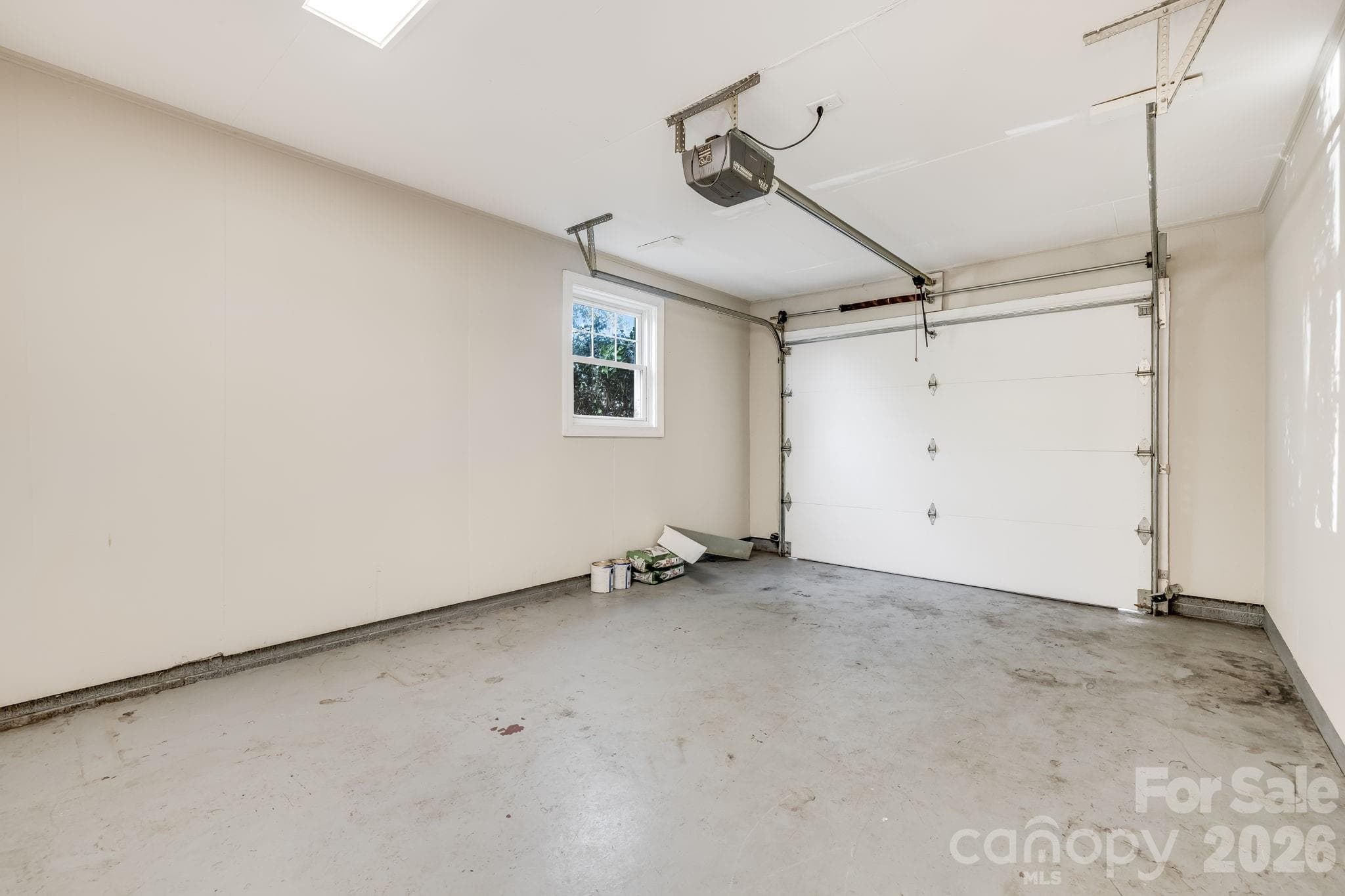 Single Car Garage - 409 Oak Street Extension, Forest City