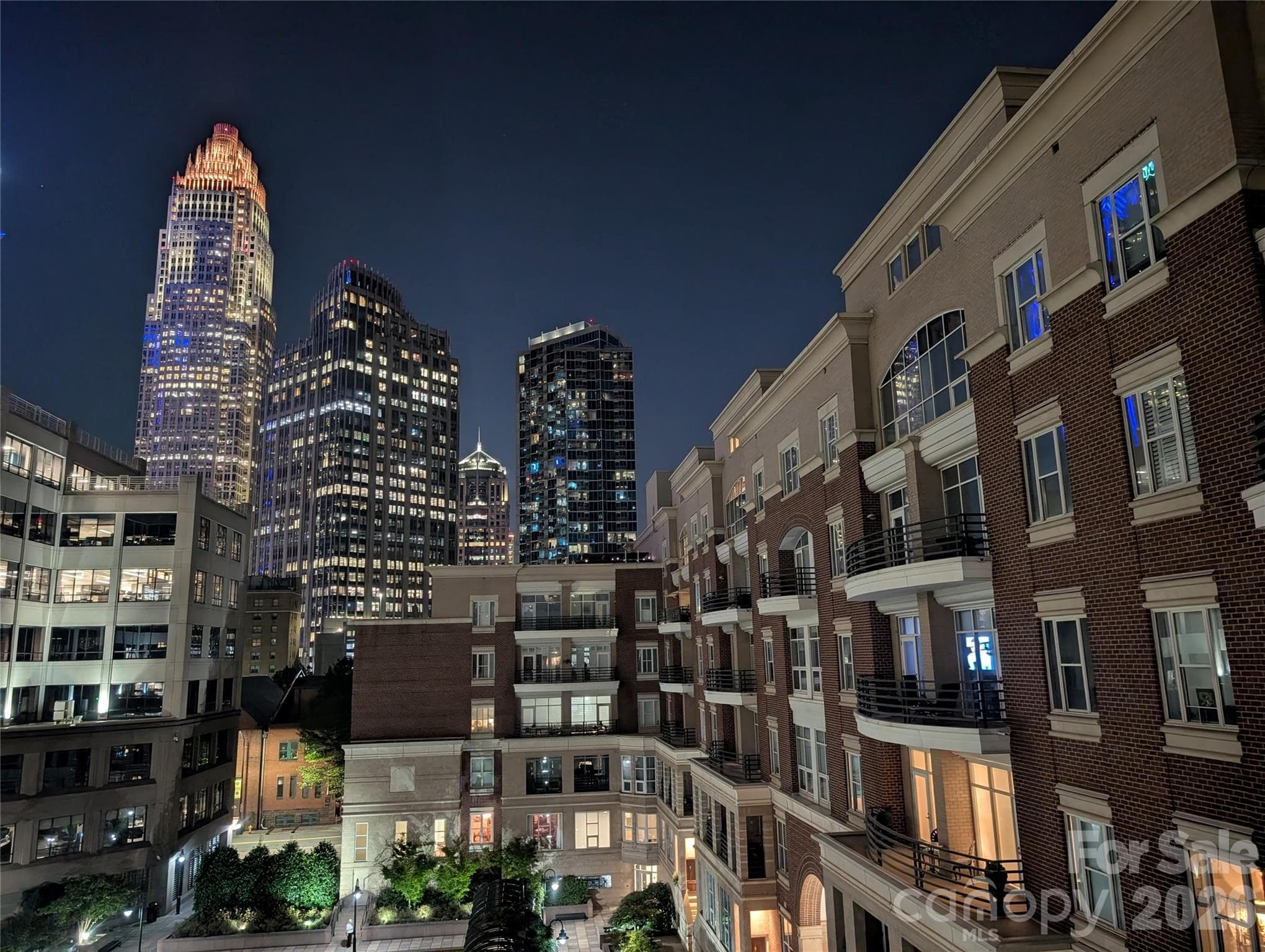 Spectacular skyline at night! - Charlotte