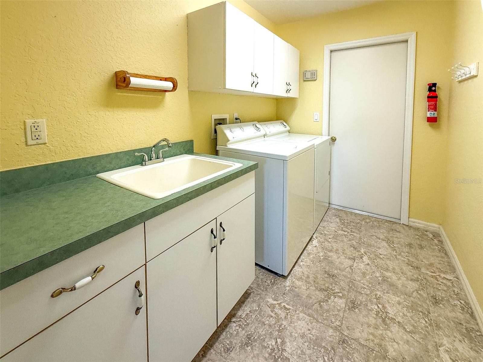 Single Family Residence at 8533 CORAL CREEK LOOP, HUDSON, photo 19 of 66