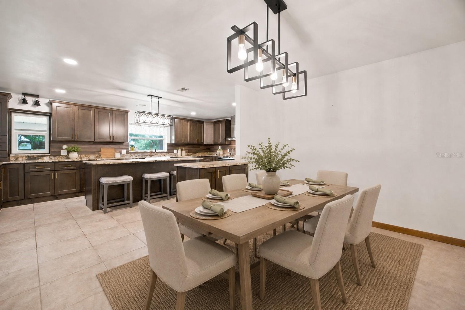 Staged - 690 SW 165TH ST, OCALA