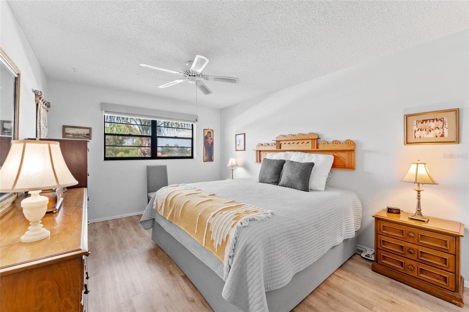 The primary bedroom is overzied, so much room here. You also have a large walk in closet here. Plenty of storage! - 5970 80TH ST N #309, ST PETERSBURG