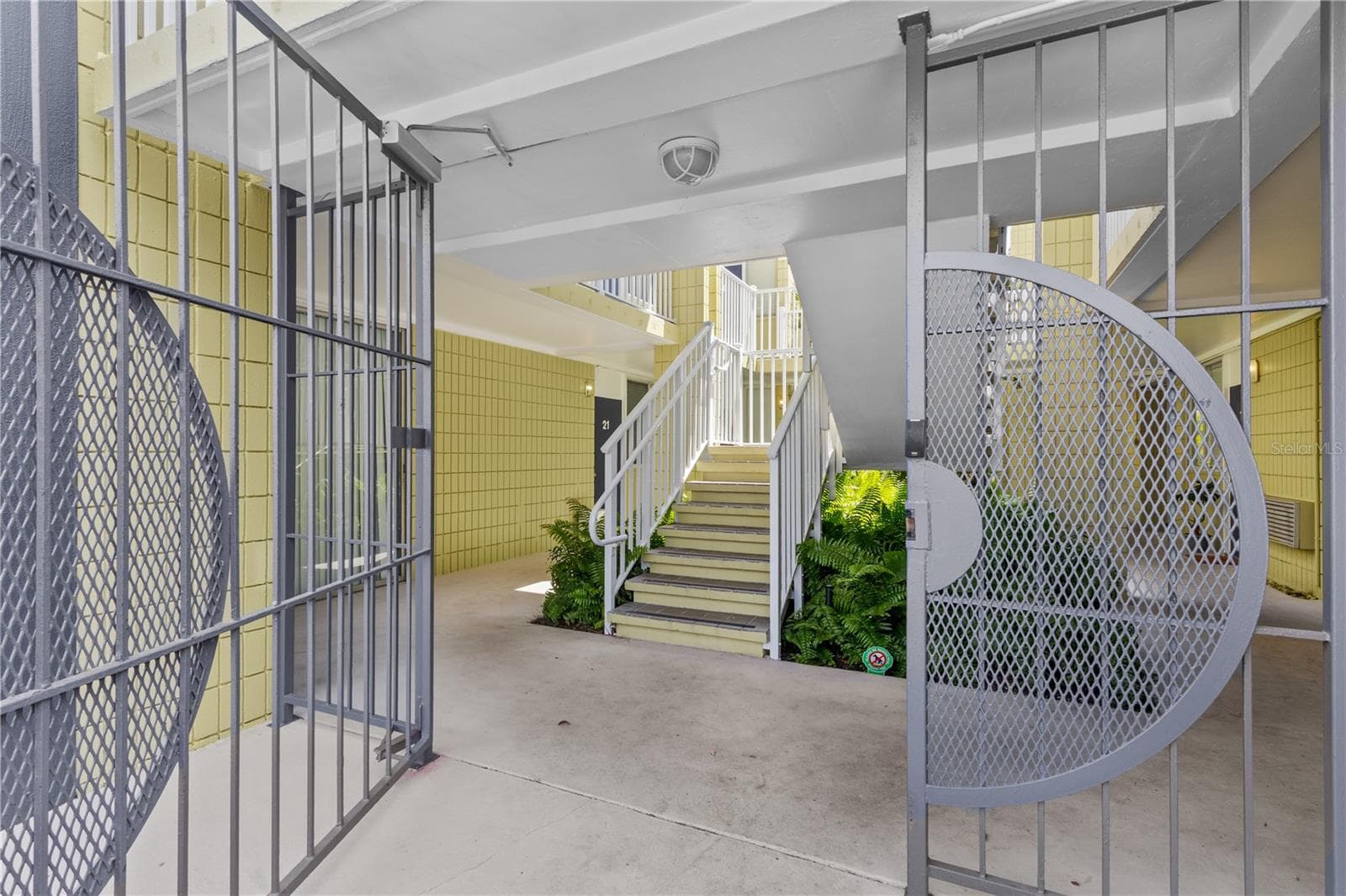 Condominium at 1301 S HOWARD AVE #B18, TAMPA, photo 19 of 28