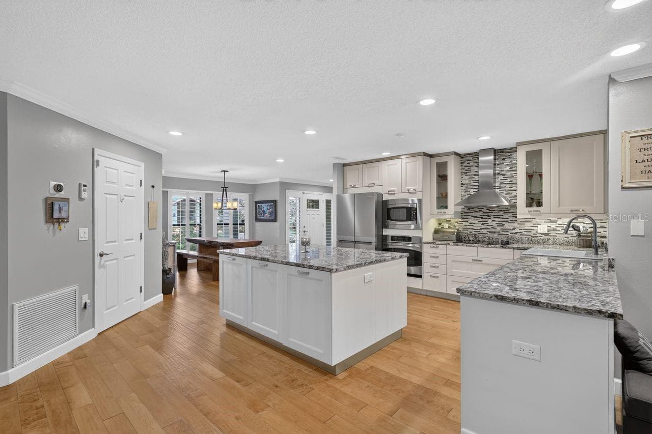 Single Family Residence at 4395 OAK VIEW DR, SARASOTA, photo 26 of 83