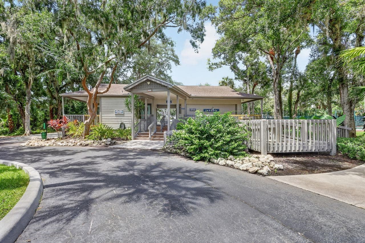 Single Family Residence at 4395 OAK VIEW DR, SARASOTA, photo 74 of 83
