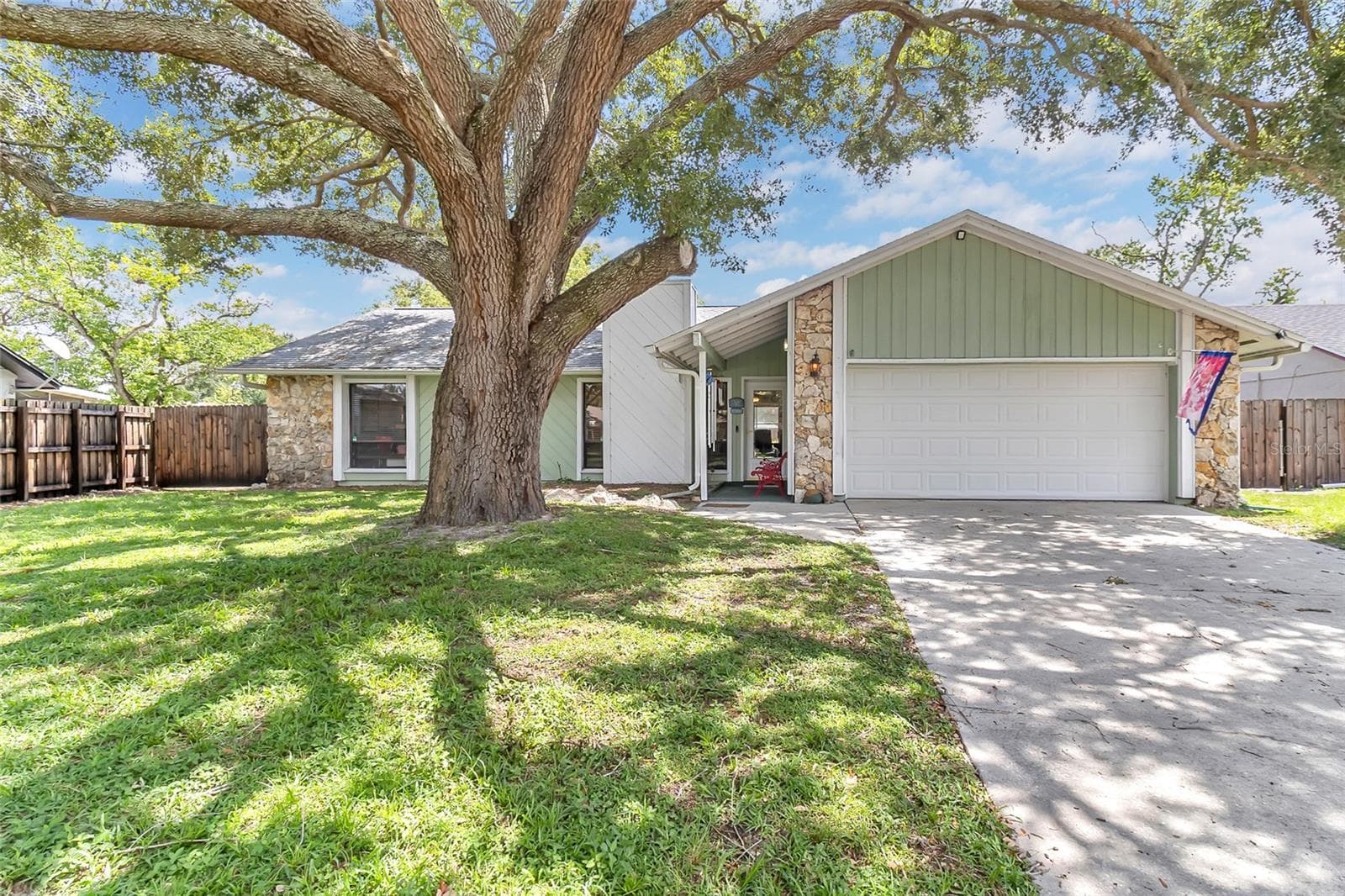Single Family Residence at 221 ODHAM DR, SANFORD, photo 3 of 22