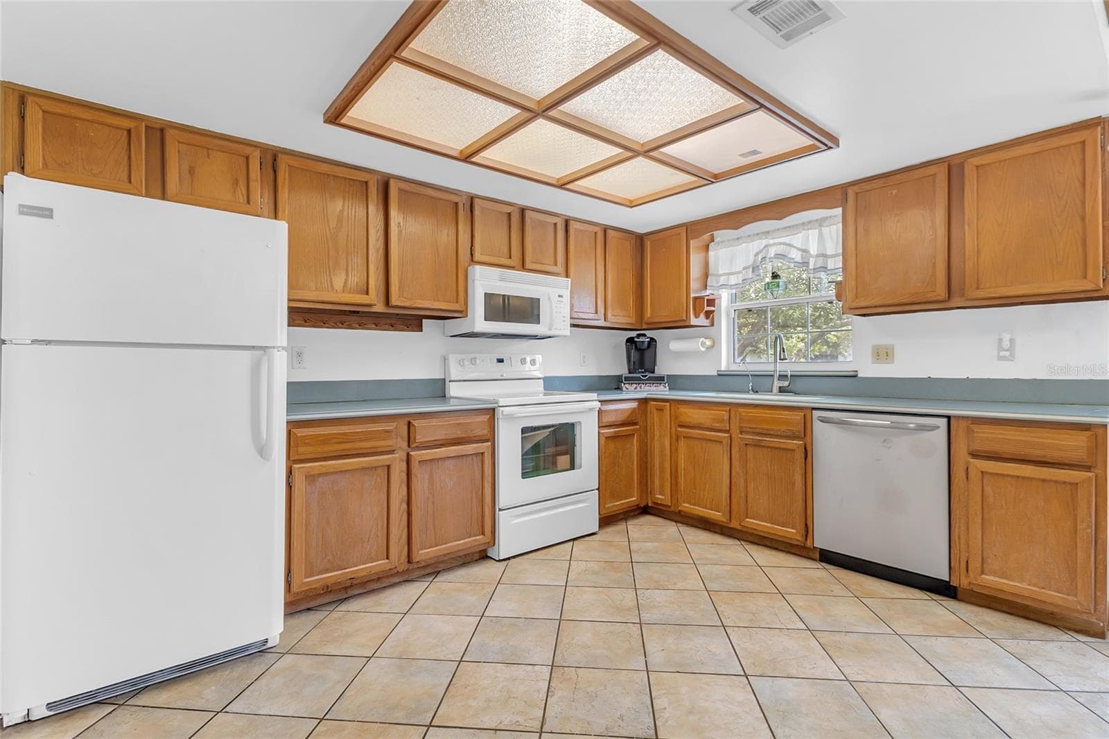 Single Family Residence at 221 ODHAM DR, SANFORD, photo 16 of 22