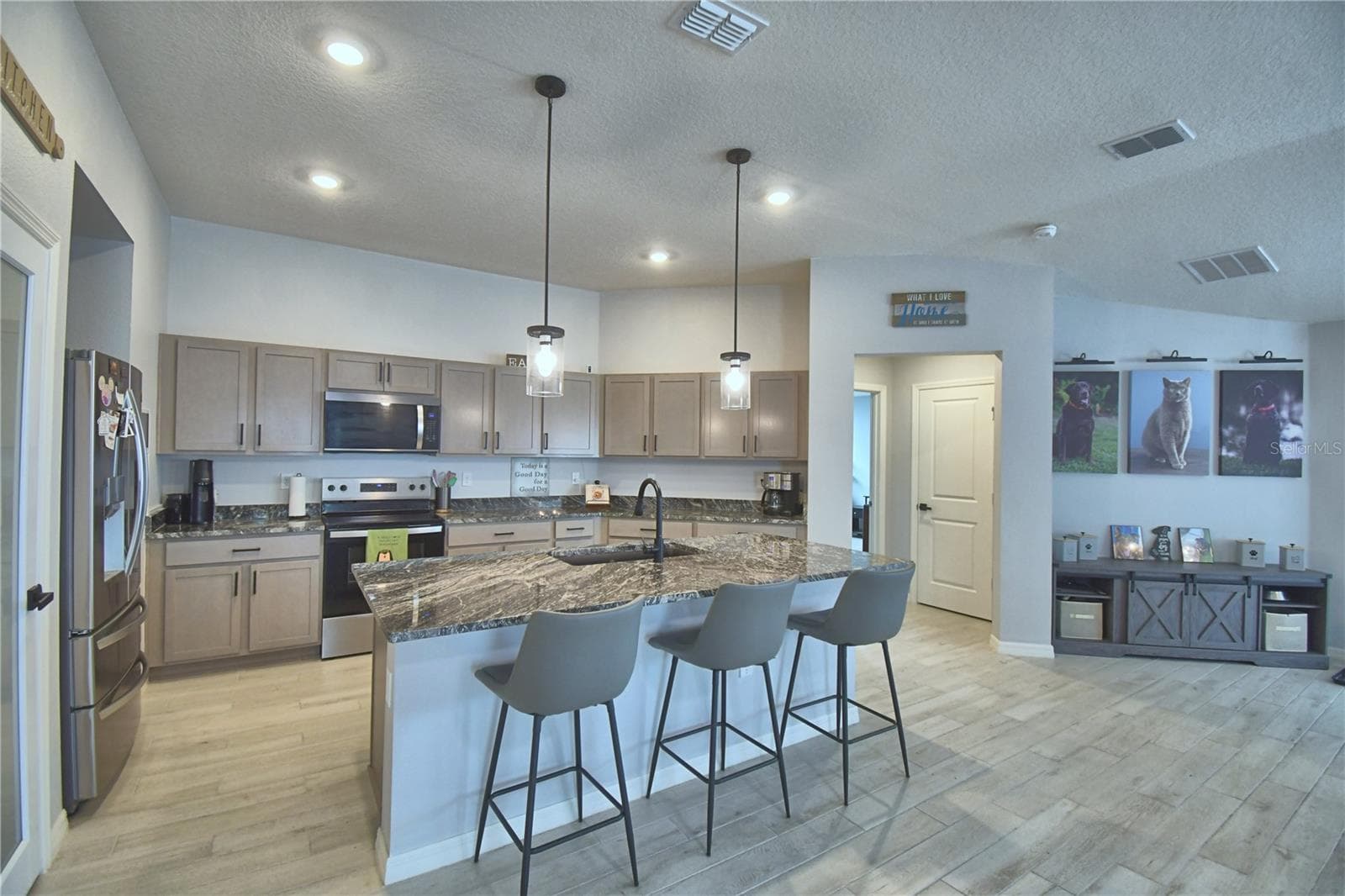 Single Family Residence at 2817 WOODACRE DR, HAINES CITY, photo 3 of 61