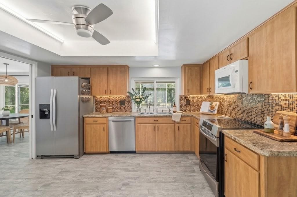 Virtually staged - 169 DUNCAN TRL, LONGWOOD