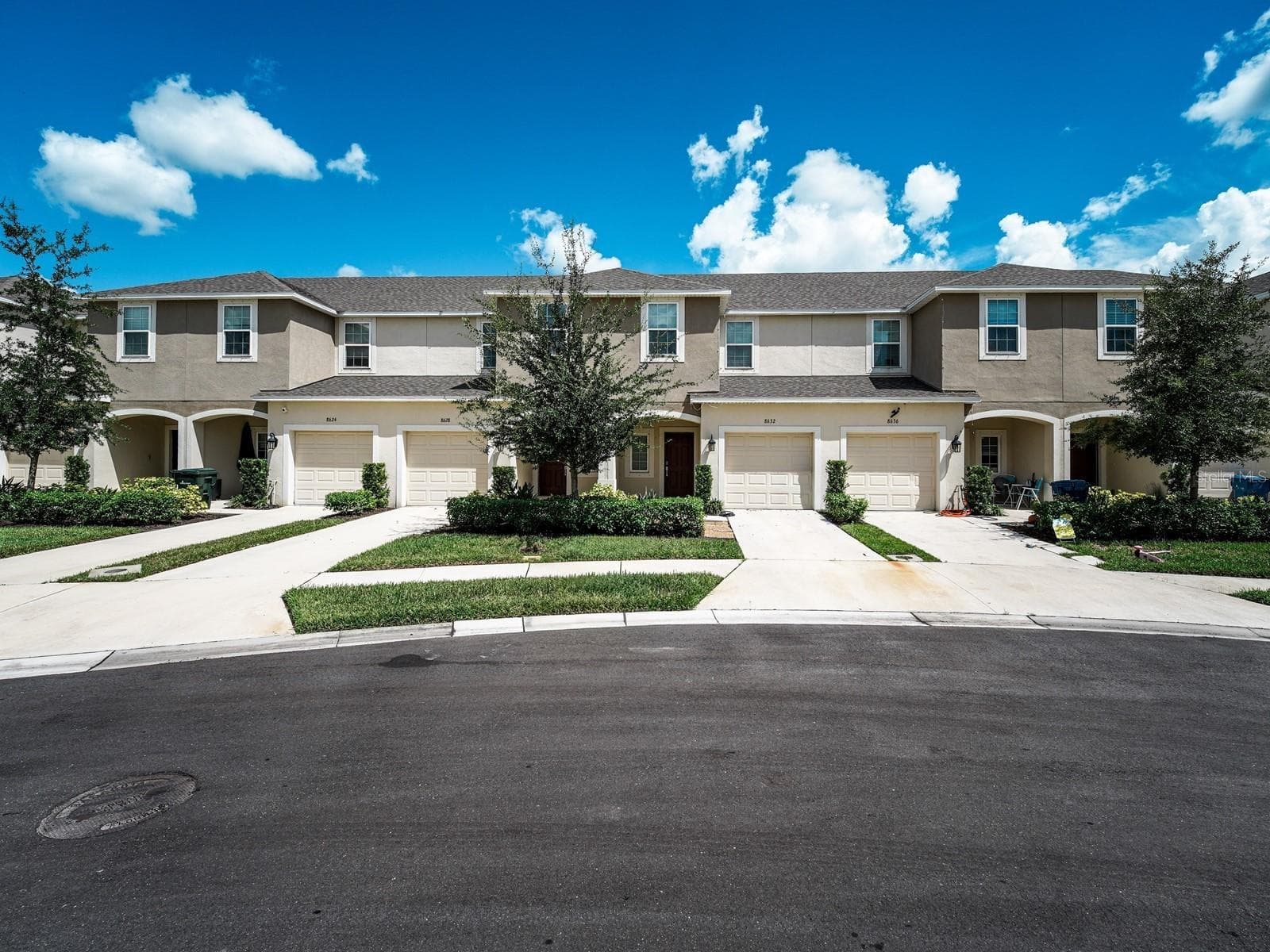 Townhouse at 8632 LUNAR SKYE ST, SARASOTA, photo 2 of 44