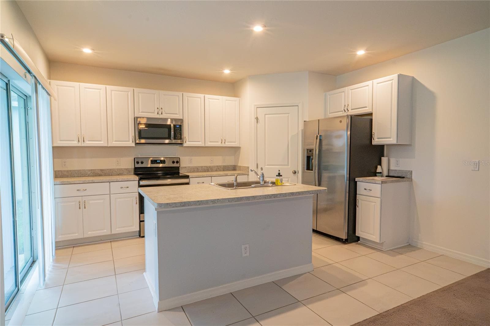 Single Family Residence at 14305 HIDDEN CT, CLERMONT, photo 9 of 39
