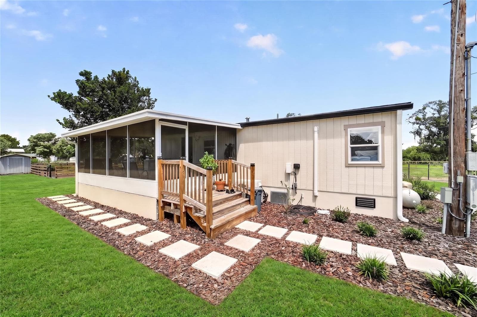 Manufactured Home at 8600 NE 41ST CT, ANTHONY, photo 18 of 27
