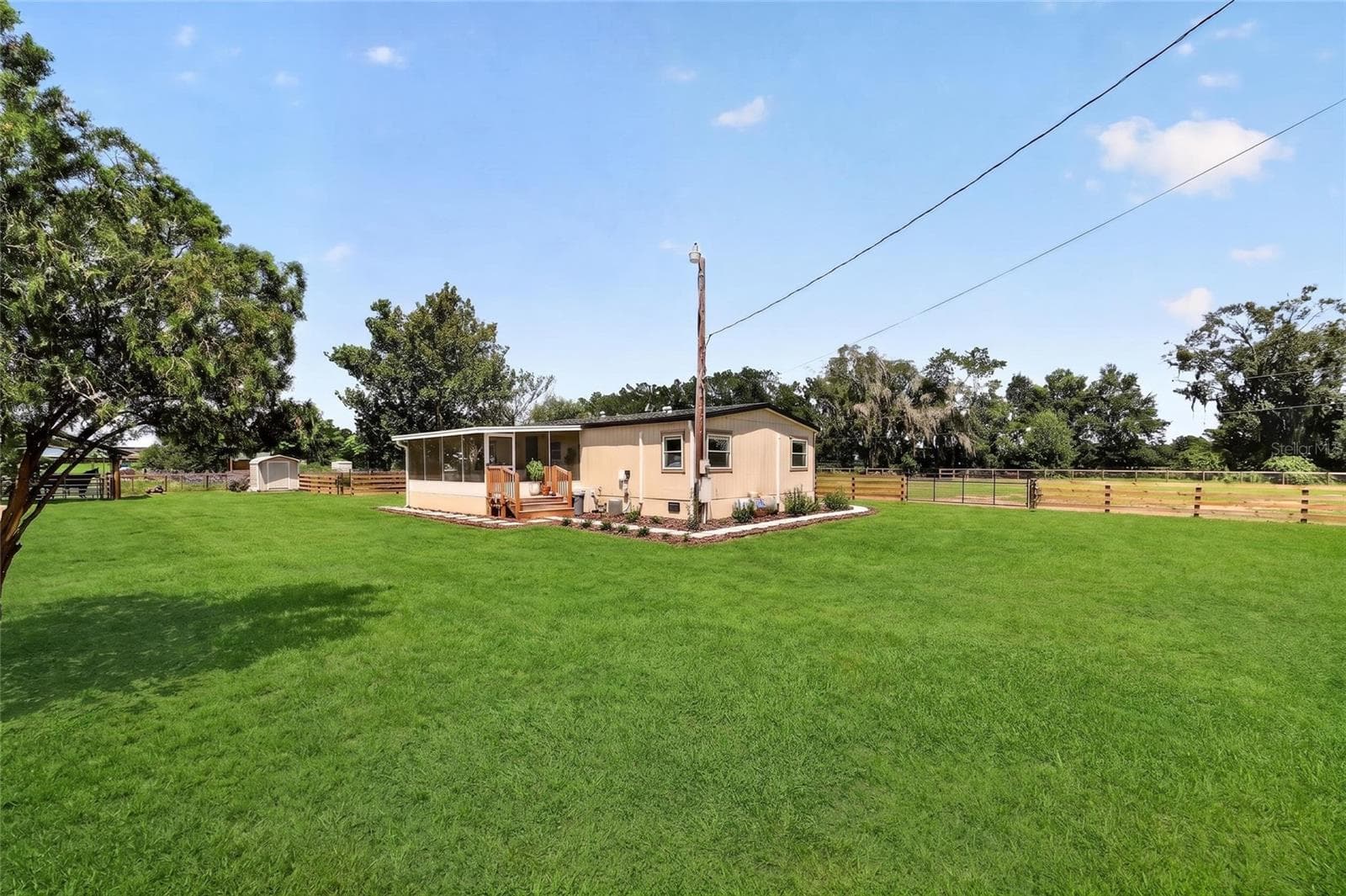 Manufactured Home at 8600 NE 41ST CT, ANTHONY, photo 19 of 27