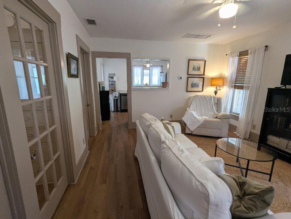 Single Family Residence at 7427 CHAPEL AVE, NEW PORT RICHEY, photo 5 of 15