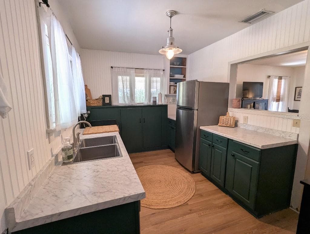 Single Family Residence at 7427 CHAPEL AVE, NEW PORT RICHEY, photo 6 of 15