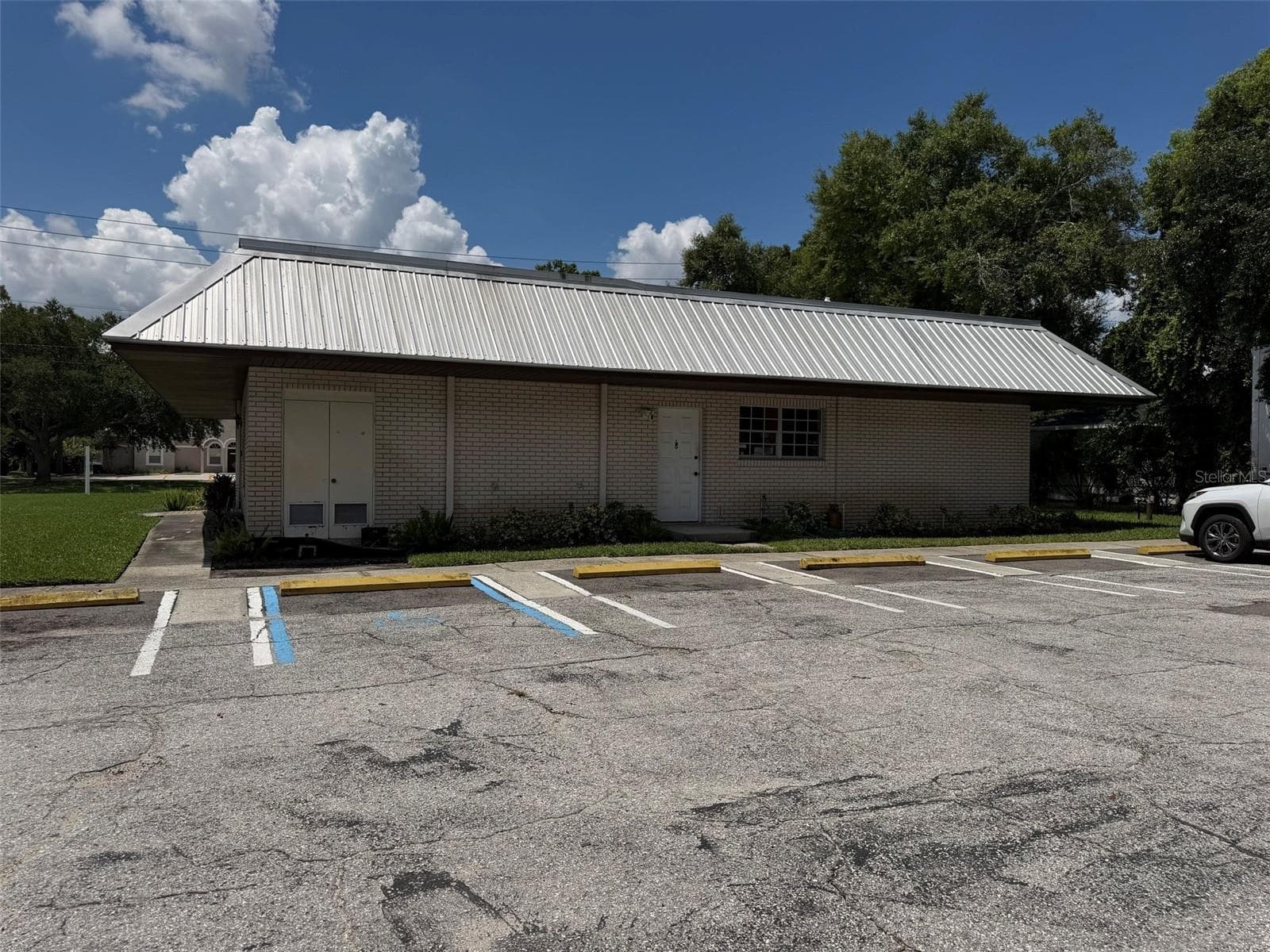Medical Office at 399 AVENUE K SE, WINTER HAVEN, photo 2 of 12