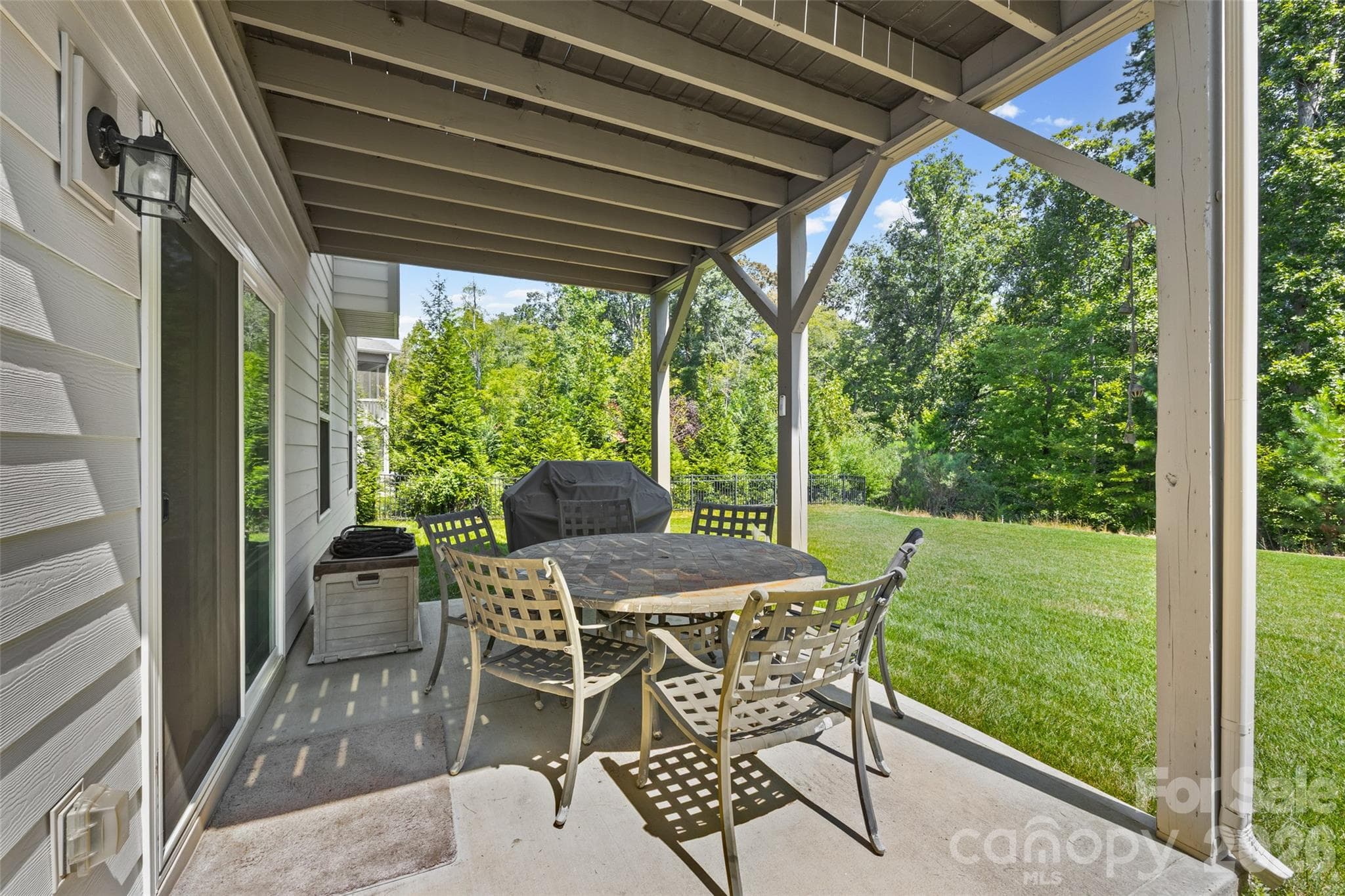 Covered back patio - 4050 Brandywine Terrace, Lancaster