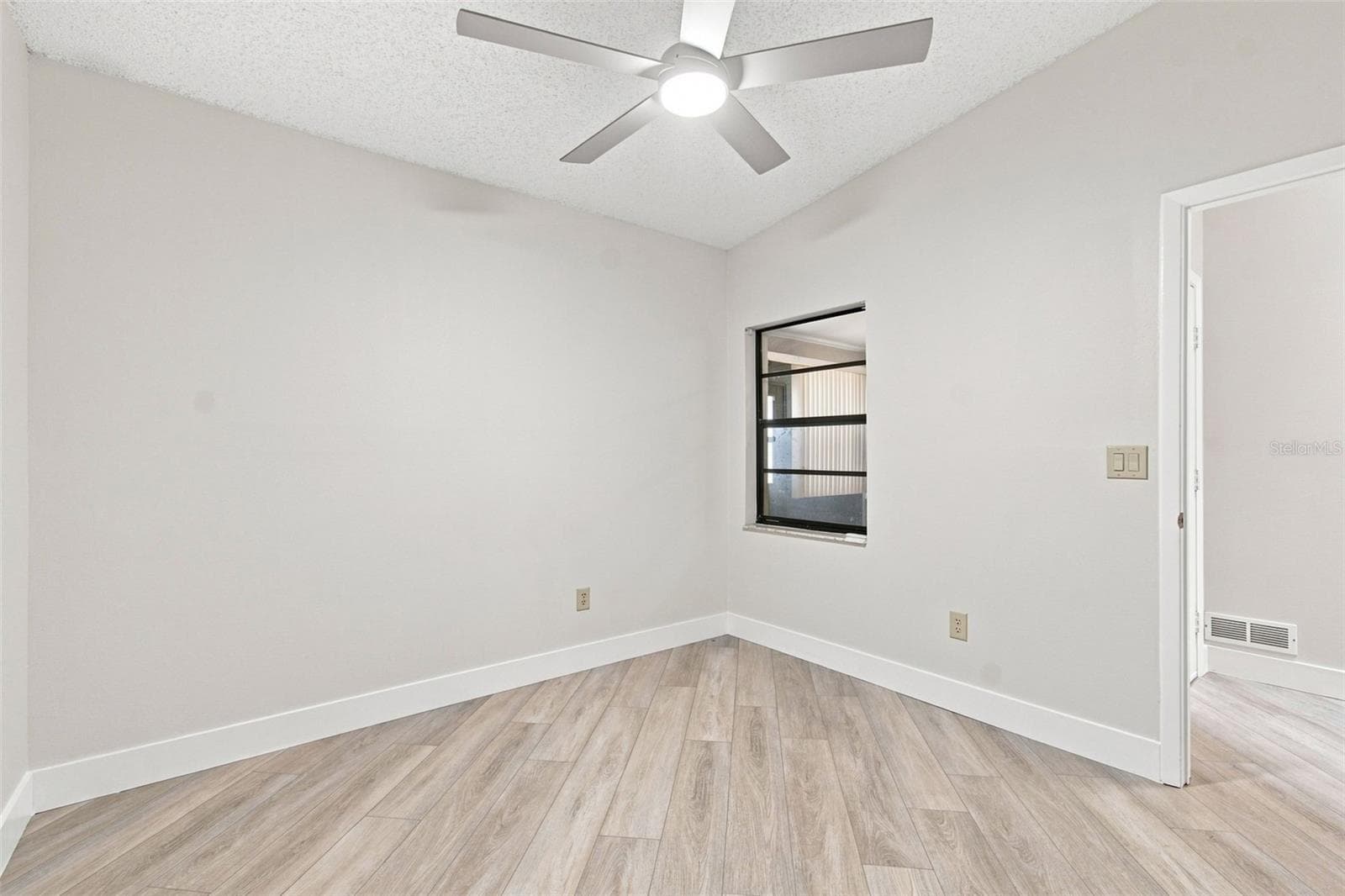 Bed 2 - 11712 SPRING TREE LN, PORT RICHEY