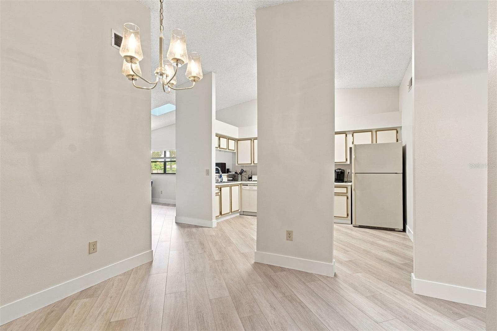 Dining Space - 11712 SPRING TREE LN, PORT RICHEY