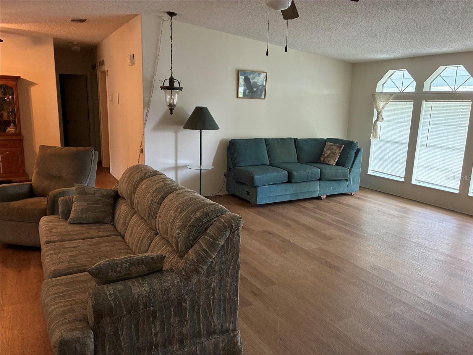 Manufactured Home at 457 NW 5TH RD, LAKE PANASOFFKEE, photo 4 of 17