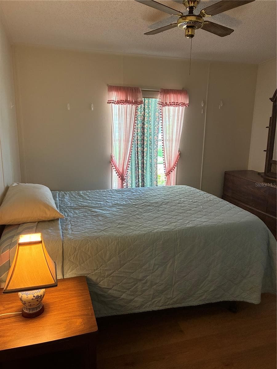Manufactured Home at 457 NW 5TH RD, LAKE PANASOFFKEE, photo 15 of 17