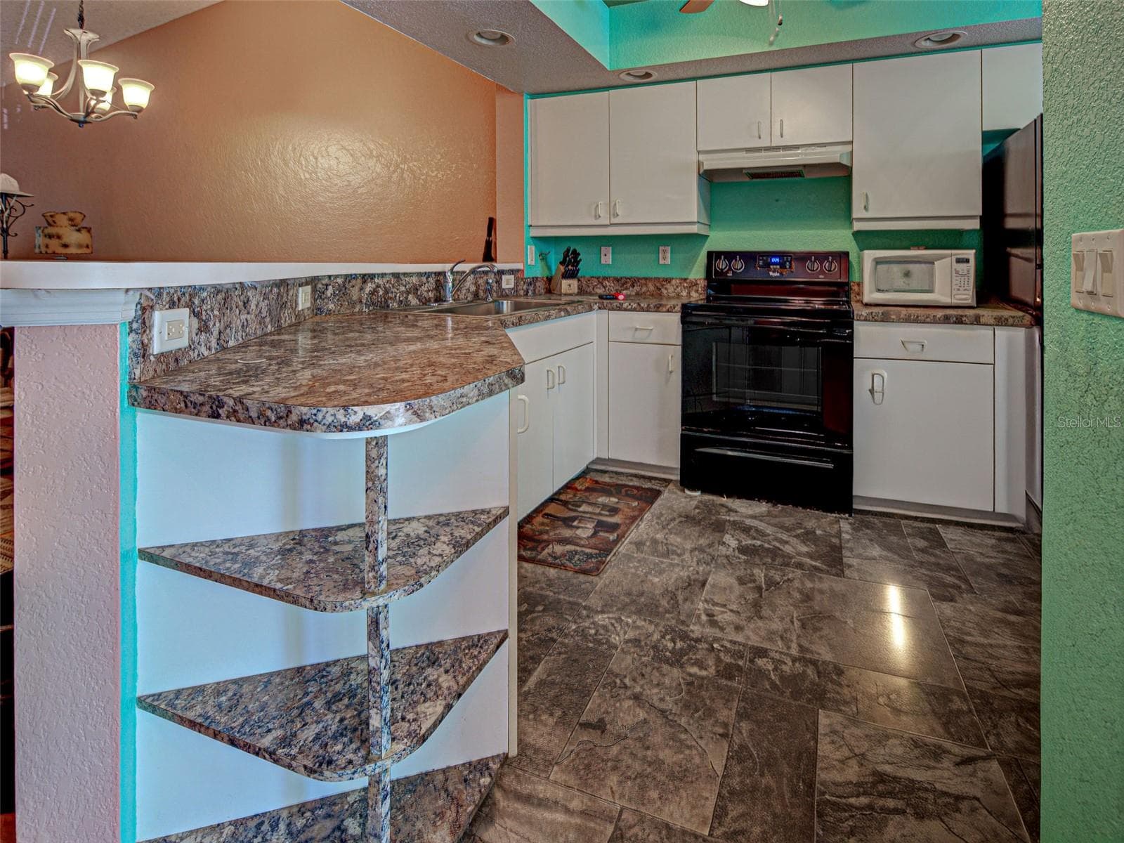 Condominium at 5725 GREENWOOD AVE #9201, NORTH PORT, photo 8 of 29