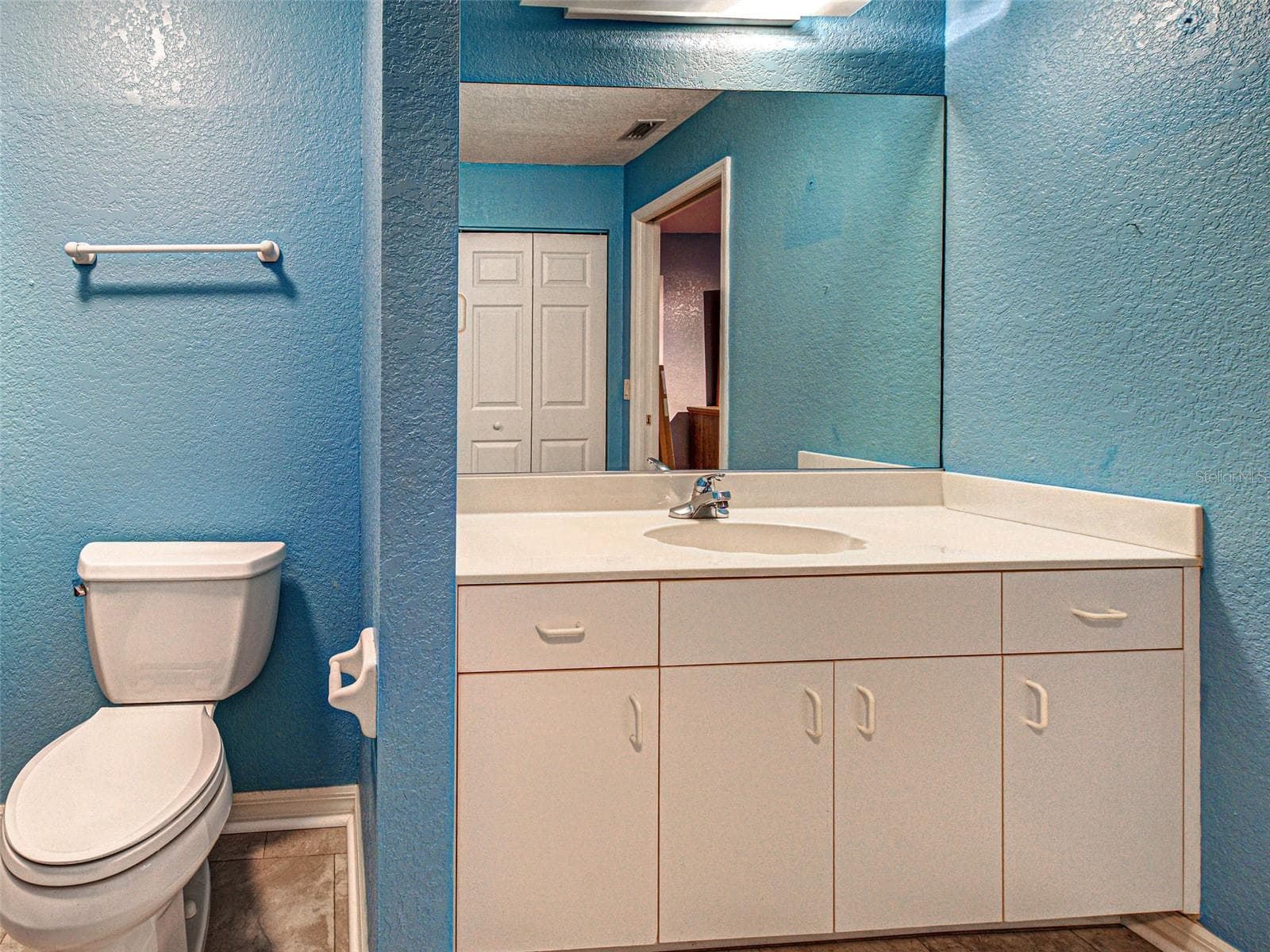 Condominium at 5725 GREENWOOD AVE #9201, NORTH PORT, photo 19 of 29